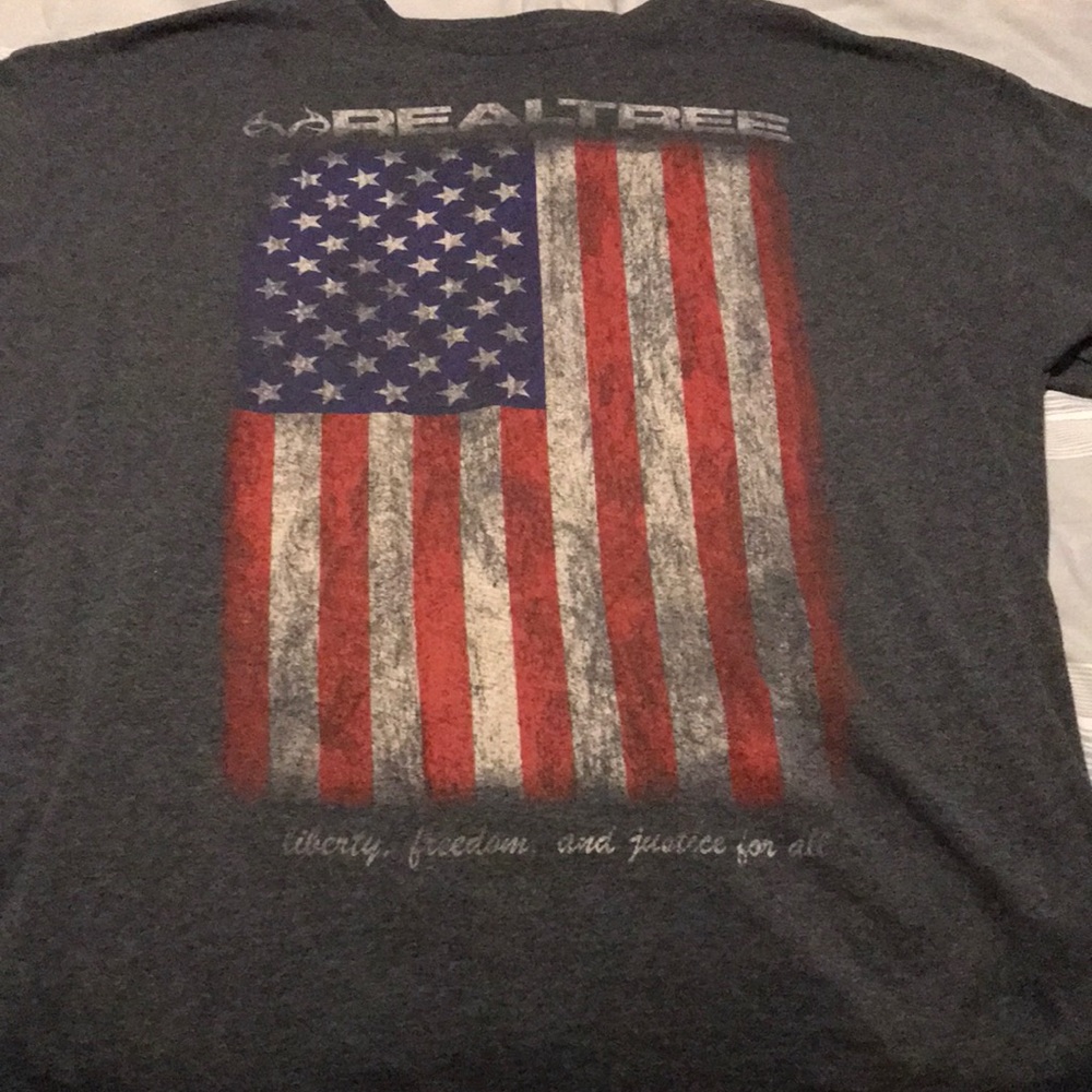 Mens realteee T-shirt